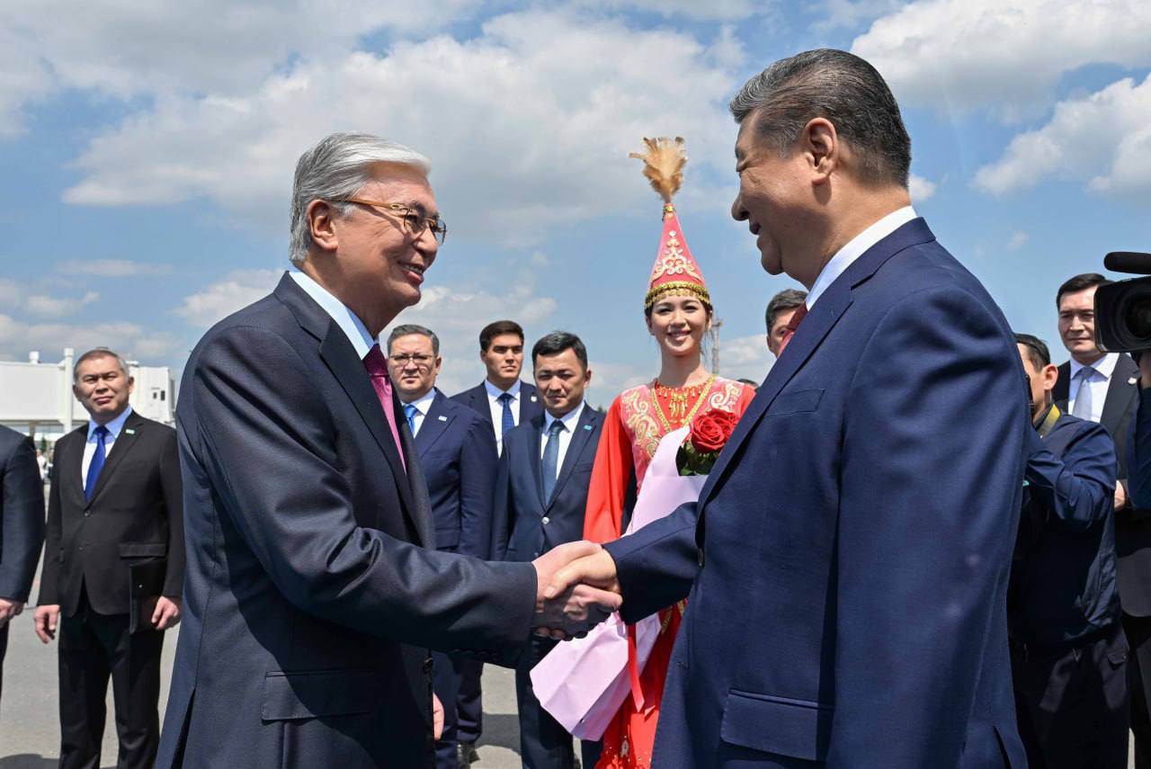 Си Цзиньпин прибыл в Астану